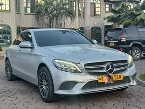 Mercedes-Benz C180 2020 Silver