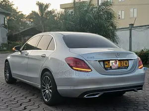 Mercedes-Benz C180 2020 Silver