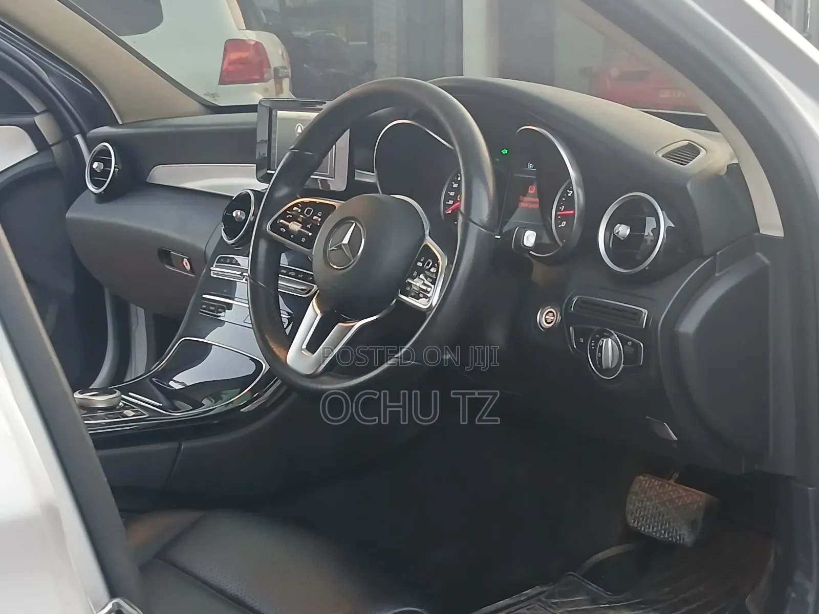 Mercedes-Benz C180 2020 Silver