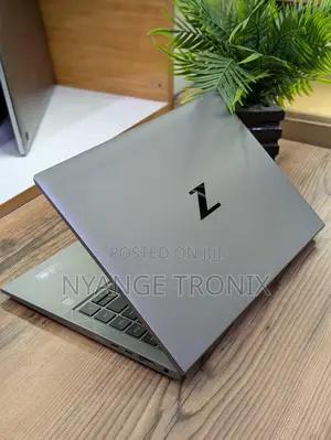 Laptop HP ZBook Firefly 14 G7 16GB Intel Core I7 SSD 512GB