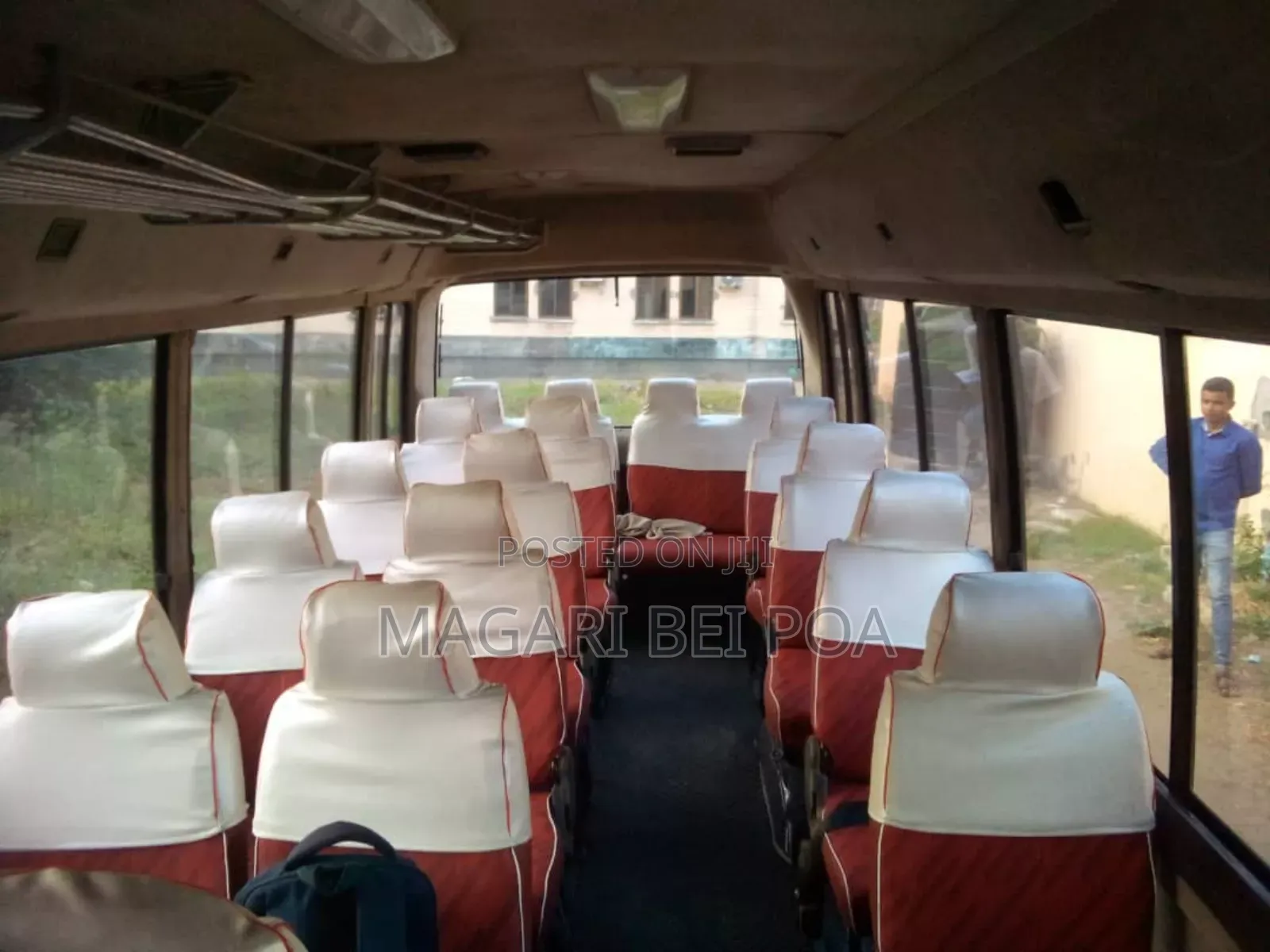 Mitsubishi Fuso Rosa 2000 Orange