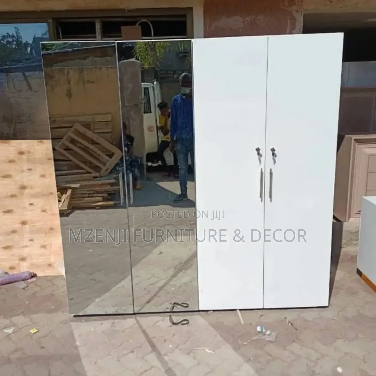 Kabati La Nguo La Milango Minne Two Mirror
