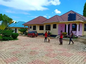 3bdrm House in Airport Road, Ilemela for rent