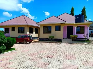 3bdrm House in Airport Road, Ilemela for rent