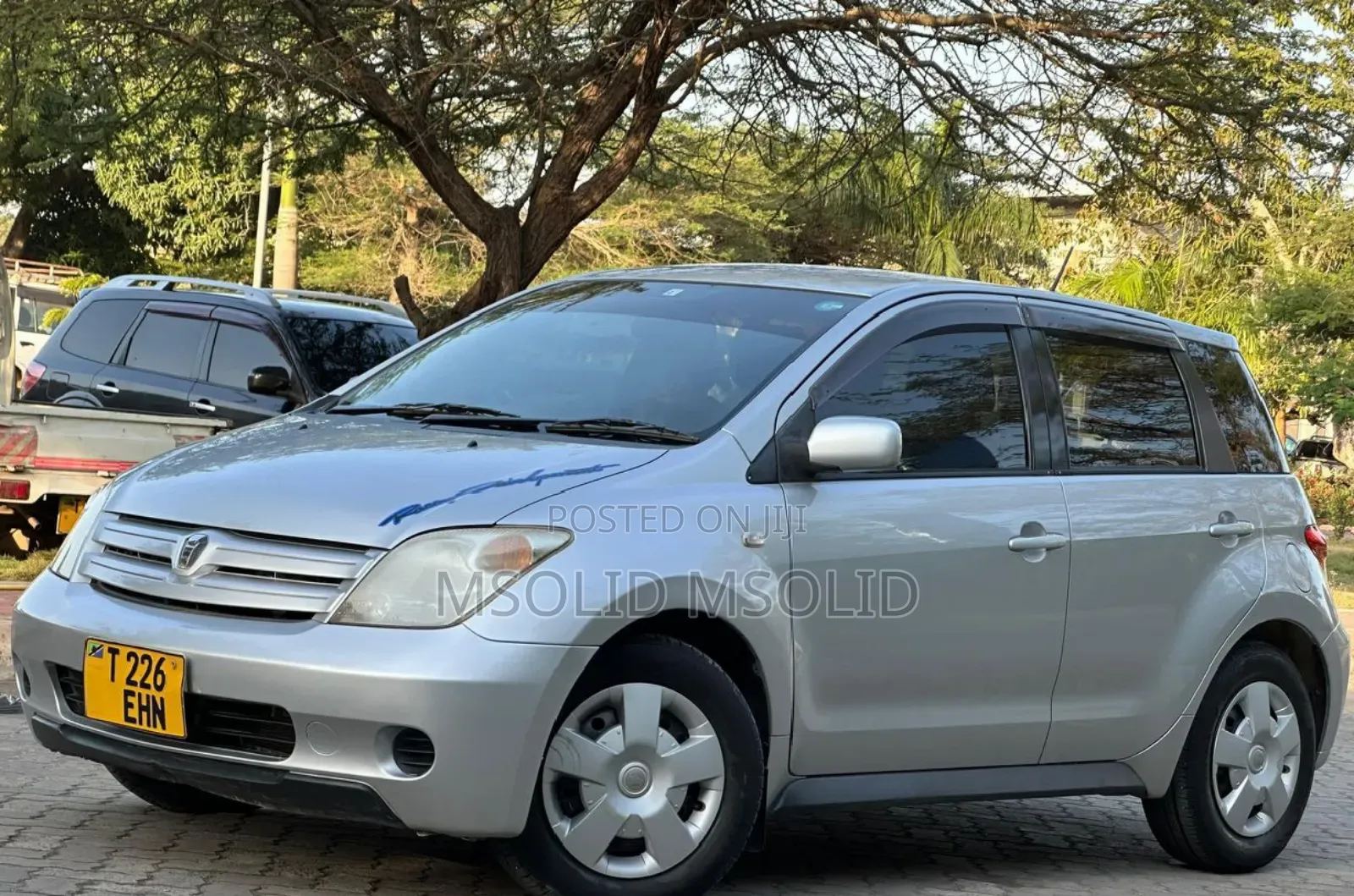 Toyota IST 2004 Silver