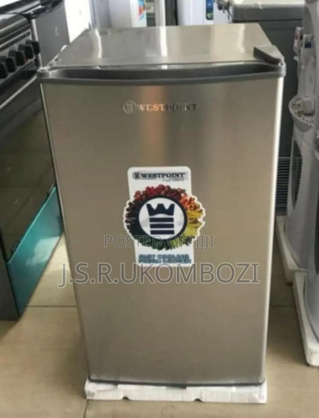 Min Bar Fridge Capacity 90l
