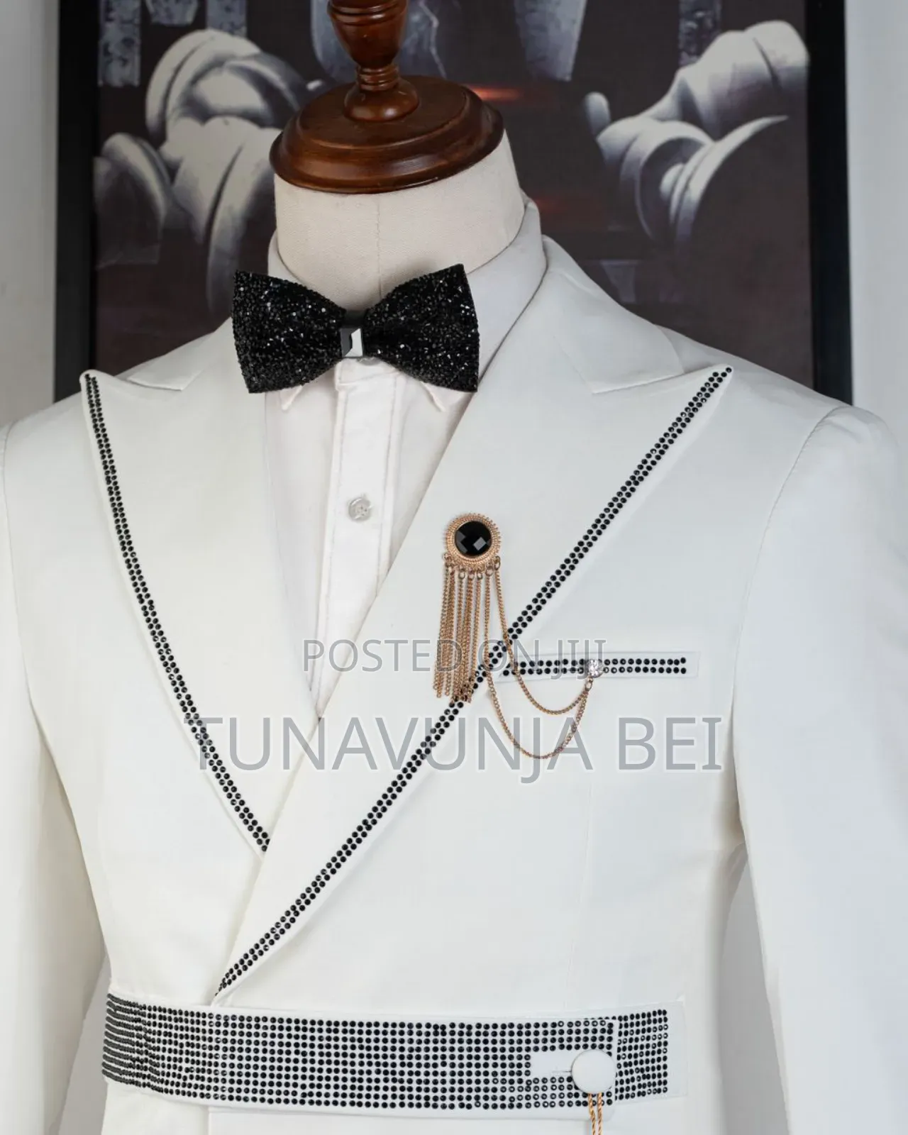 Belt Stones White Suit / Suit Nzuri Za Kiumee
