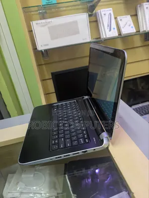 Laptop HP Pavilion X2 210 4GB Intel Core I3 HDD 500GB