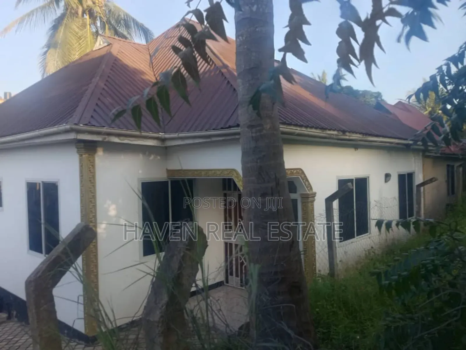 3bdrm House in Goba for sale