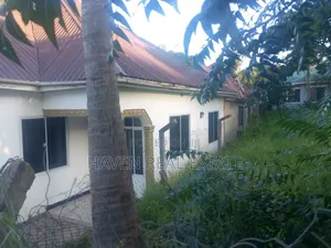 3bdrm House in Goba for sale