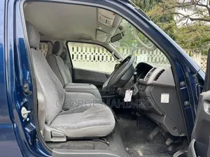 Toyota HiAce 220 2007 Blue