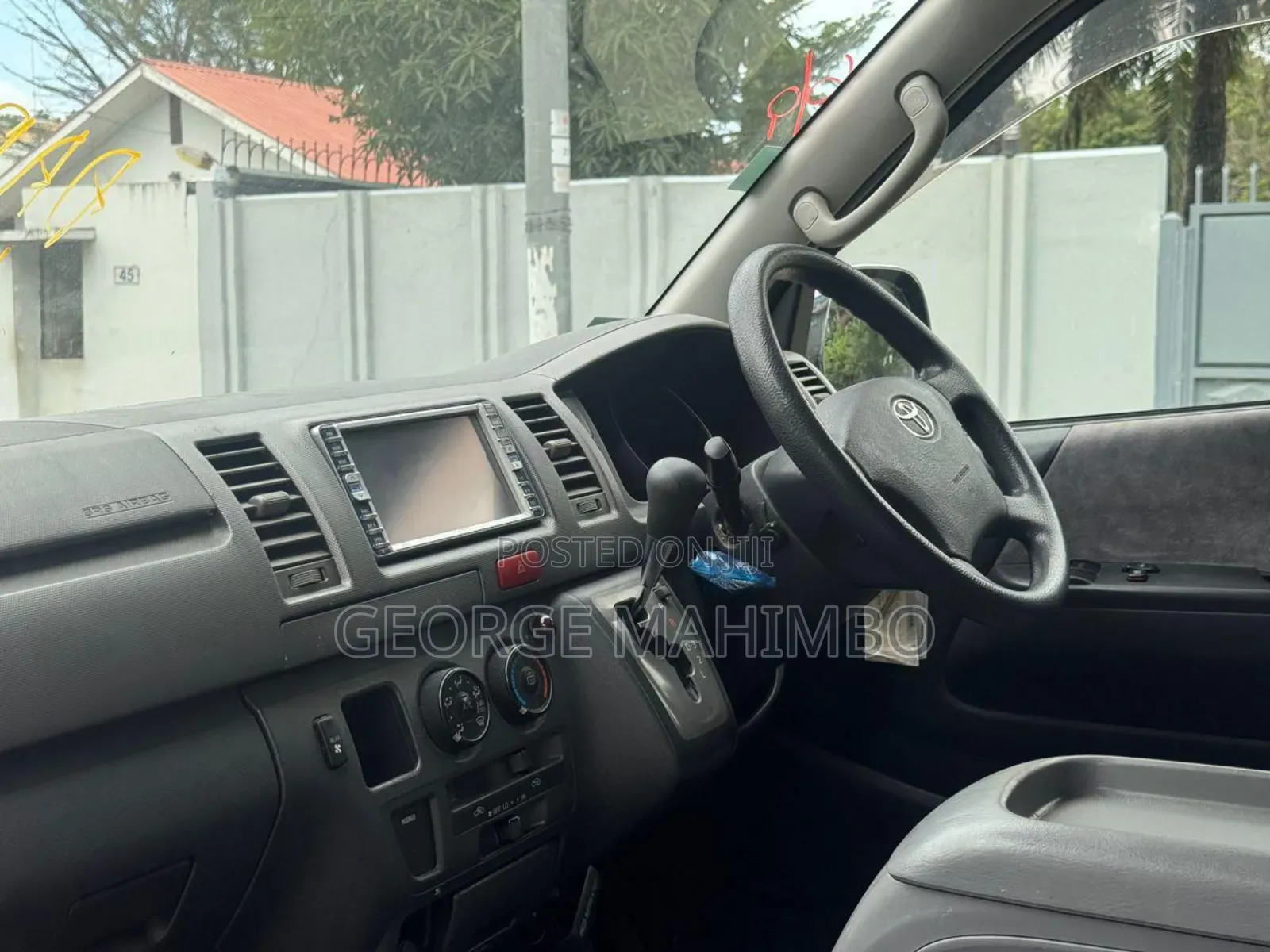 Toyota HiAce 220 2007 Blue