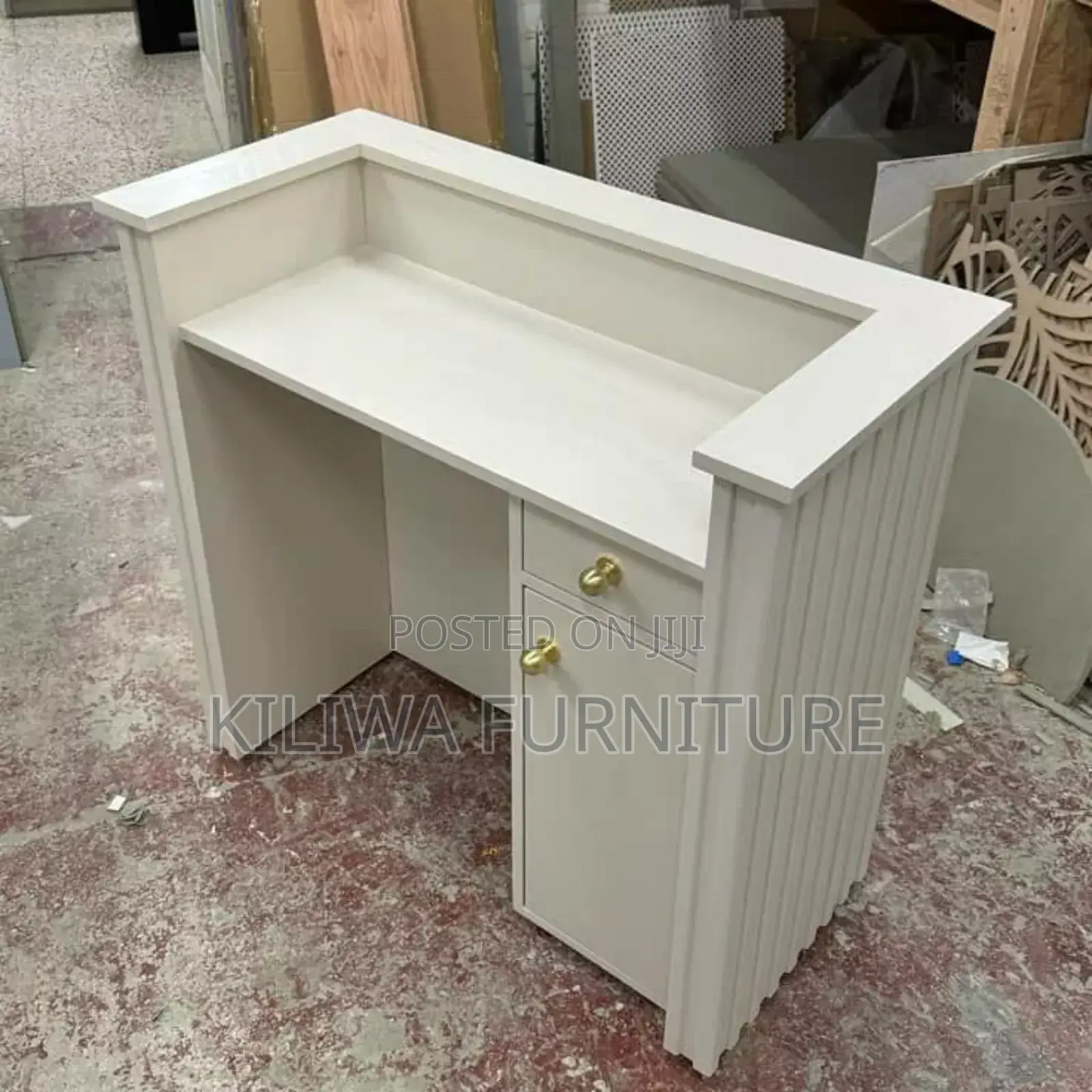 Simple Reception Table