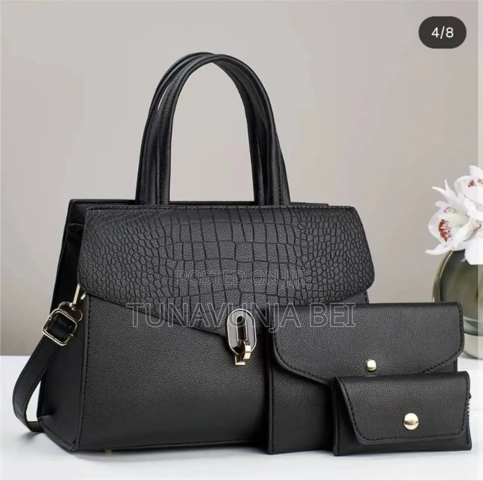 Hand Bags / Quality Material for Ladies 