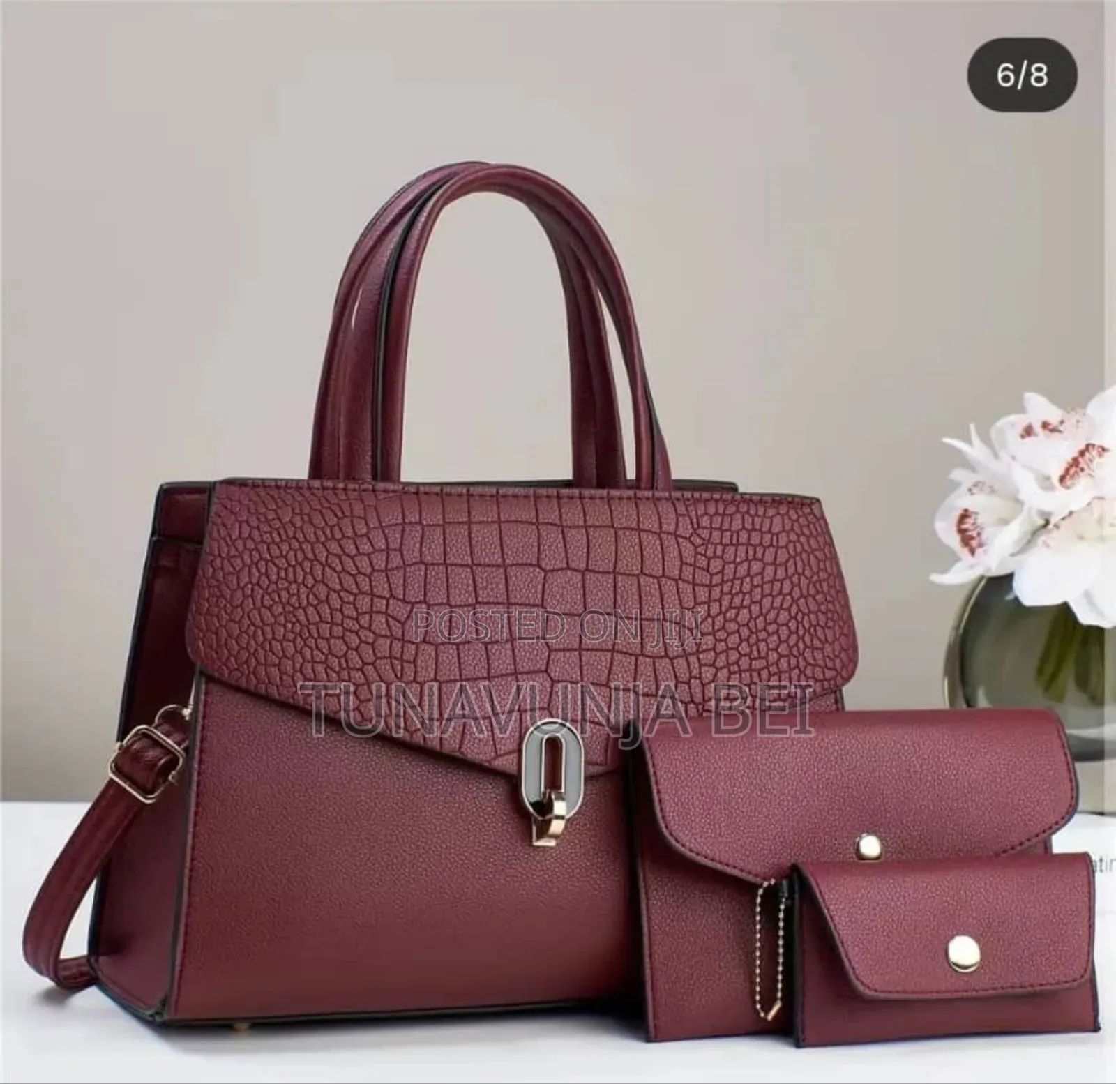 Hand Bags / Quality Material for Ladies 