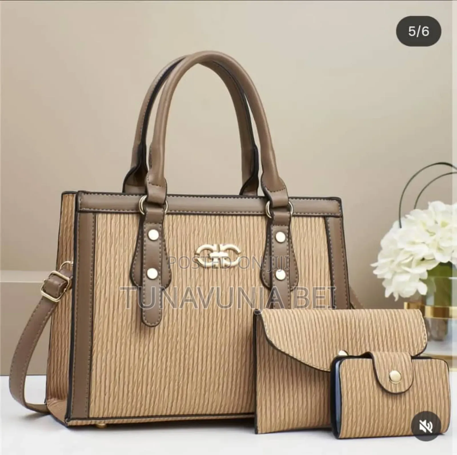 Hand Bags / Quality Material Handbags