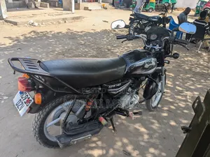 Bajaj Boxer 125 2024 Black