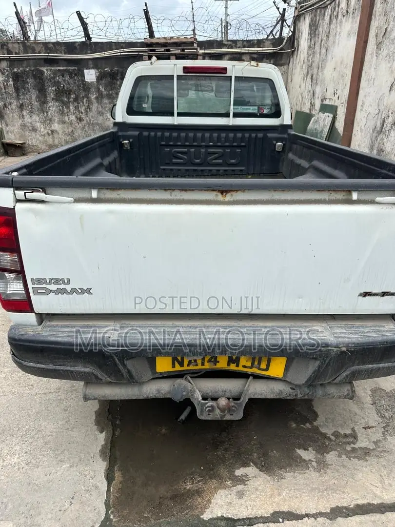 Isuzu D-MAX 2014 White