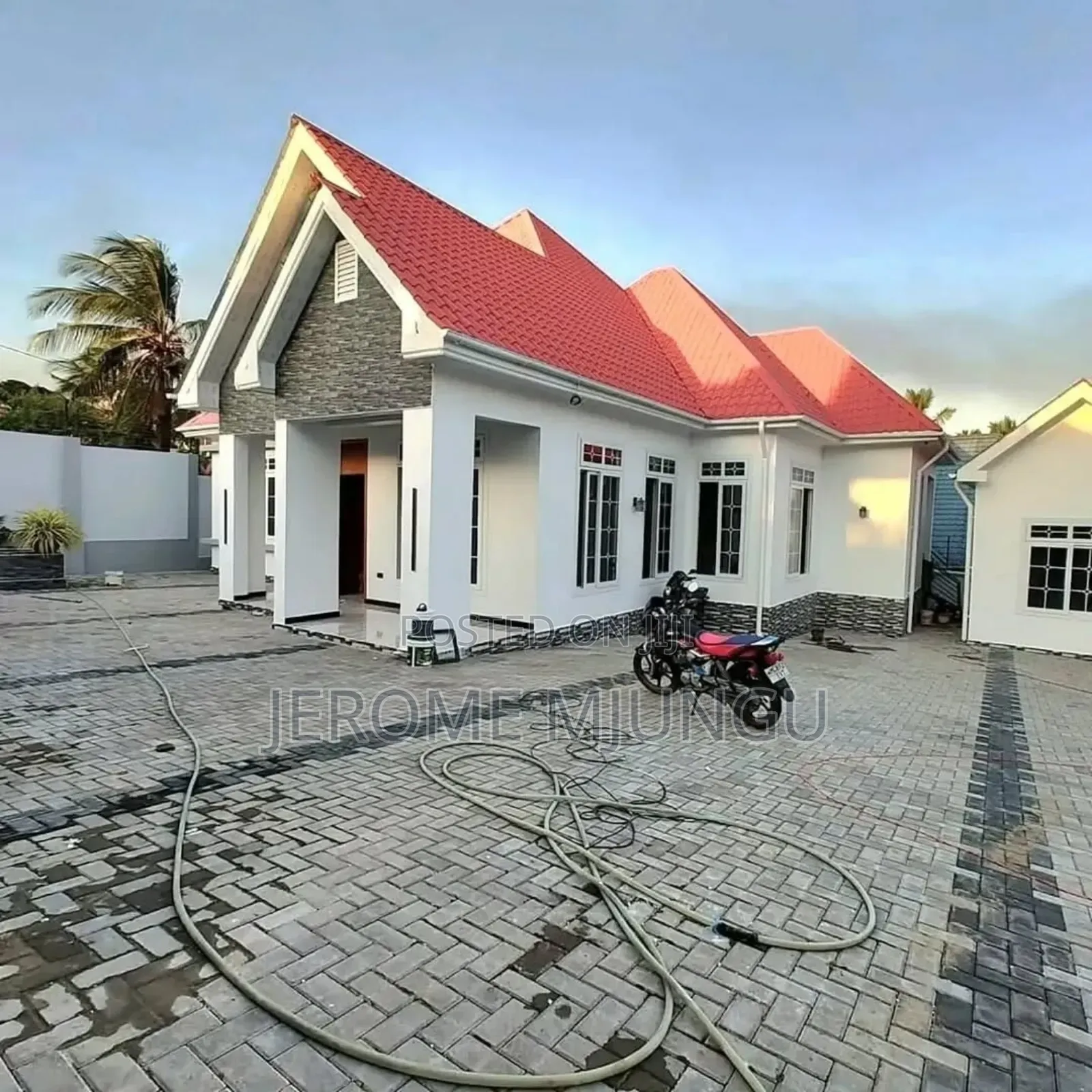4bdrm House in Goba for sale