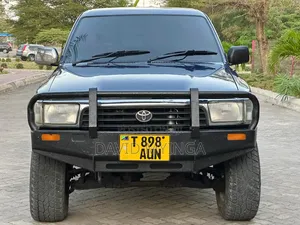 Photo - Toyota Hilux 1995 Blue