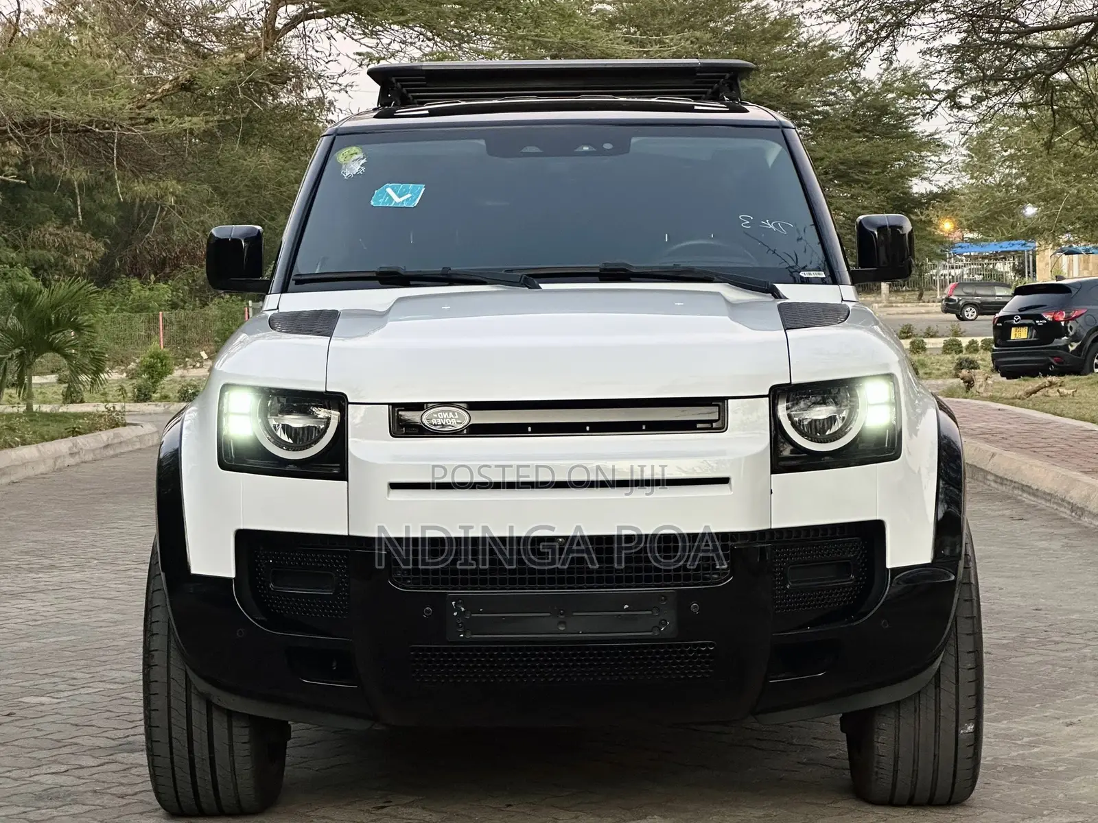 Land Rover Defender X-Dynamic SE 2022 White