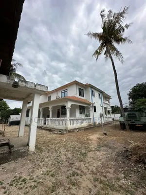 6bdrm Block of Flats in Yusuph Mchakama, Mbezi Beach for sale