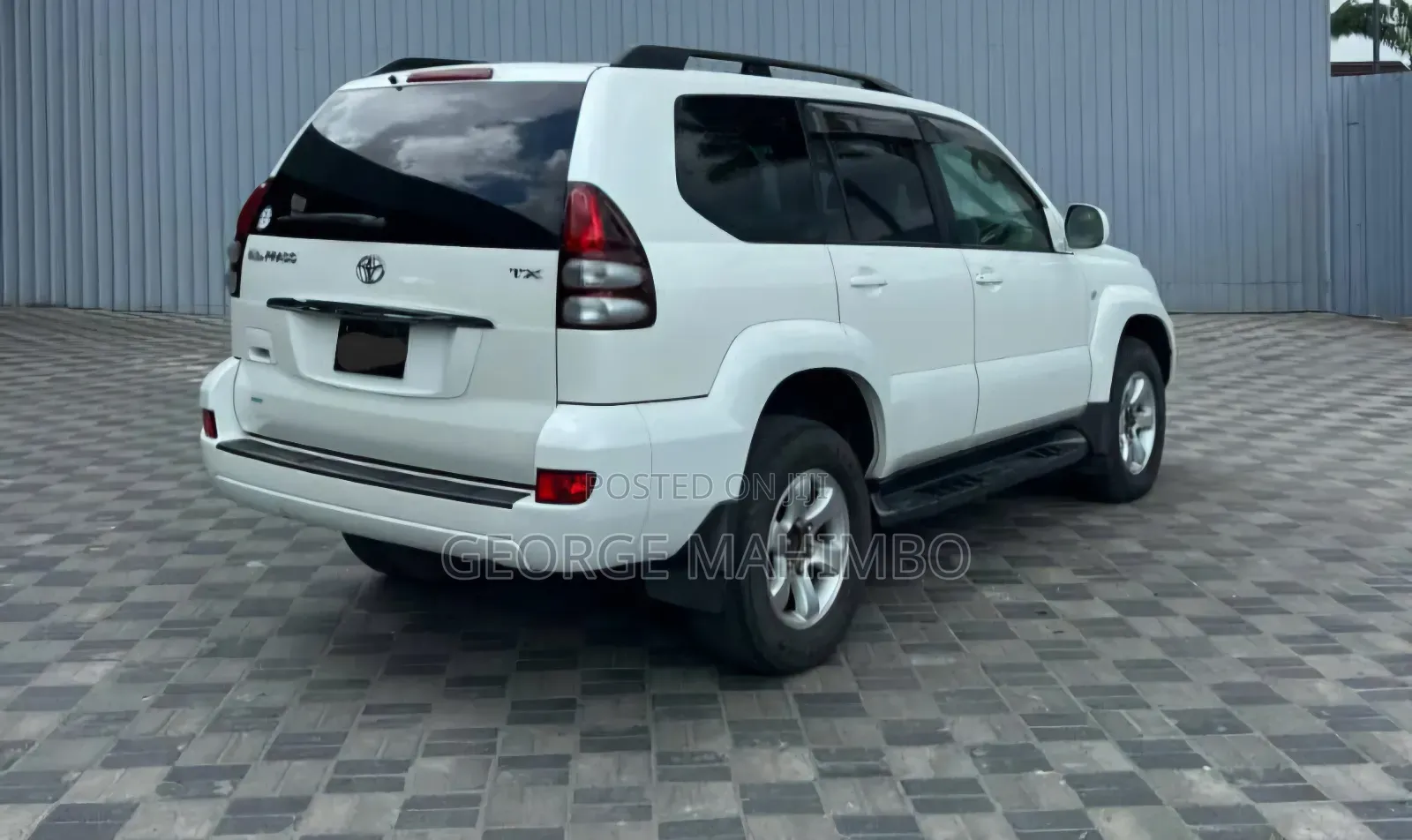 Toyota Land Cruiser Prado 2004 White