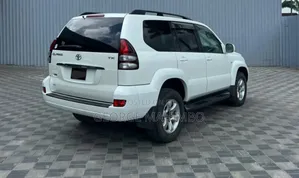 Toyota Land Cruiser Prado 2004 White