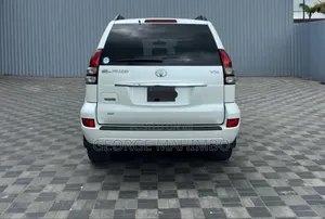 Toyota Land Cruiser Prado 2004 White