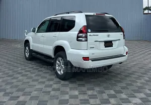 Toyota Land Cruiser Prado 2004 White