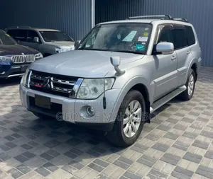 Mitsubishi Pajero 2004 Silver
