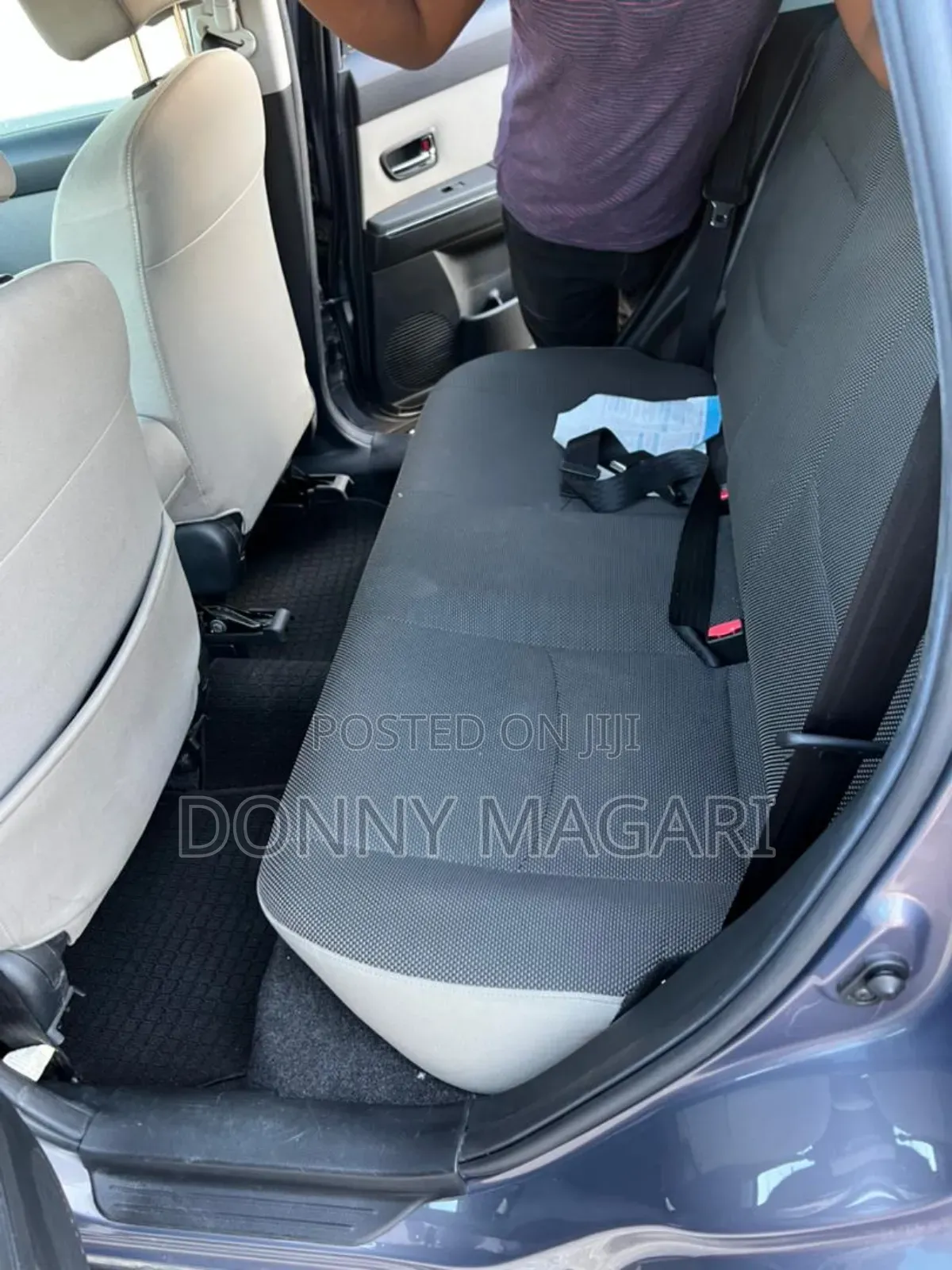 Mazda Verisa 2011 Gray