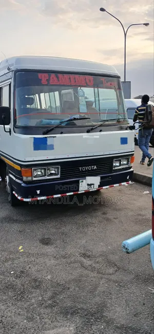 Toyota Coaster 1998 White