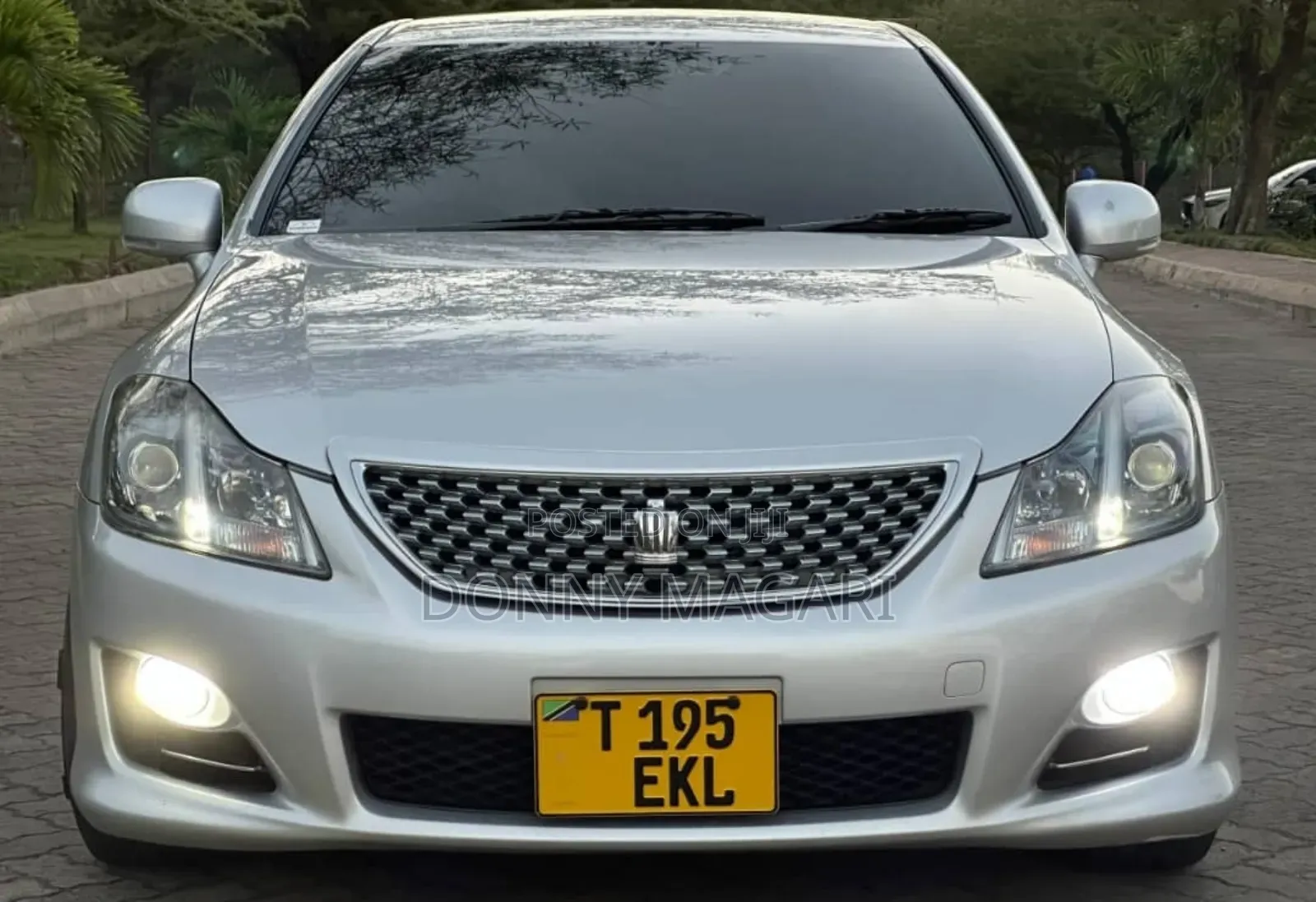Toyota Crown 2009 Silver