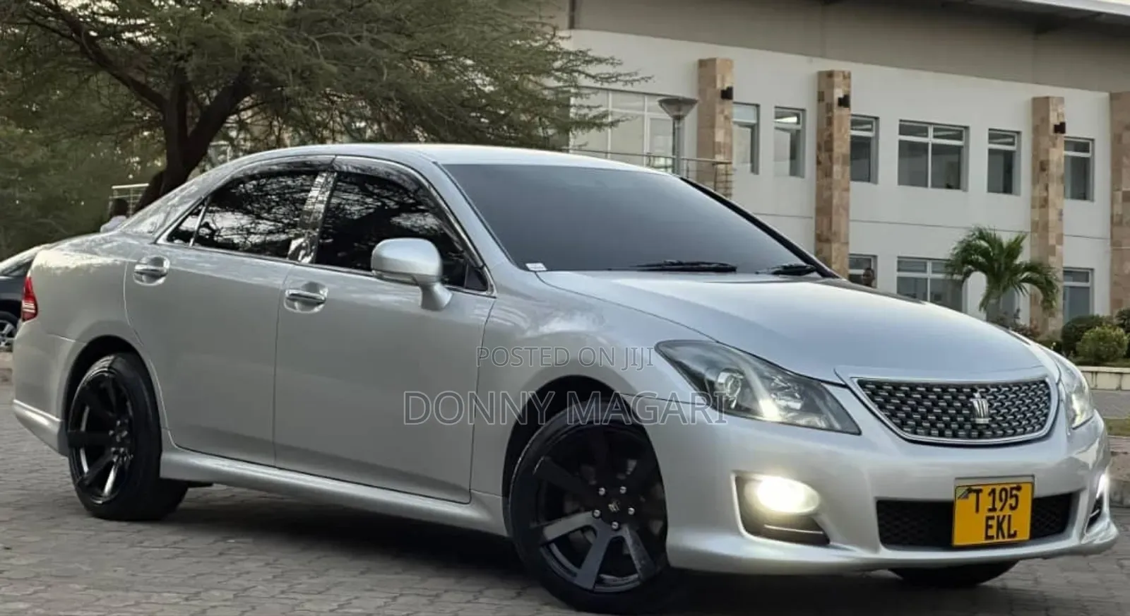 Toyota Crown 2009 Silver