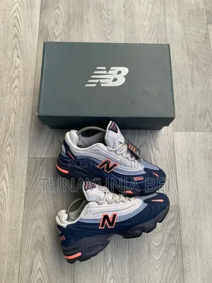 New Balance Sneaker