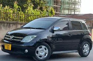 Toyota IST 2004 Black