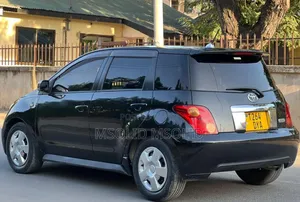 Toyota IST 2004 Black