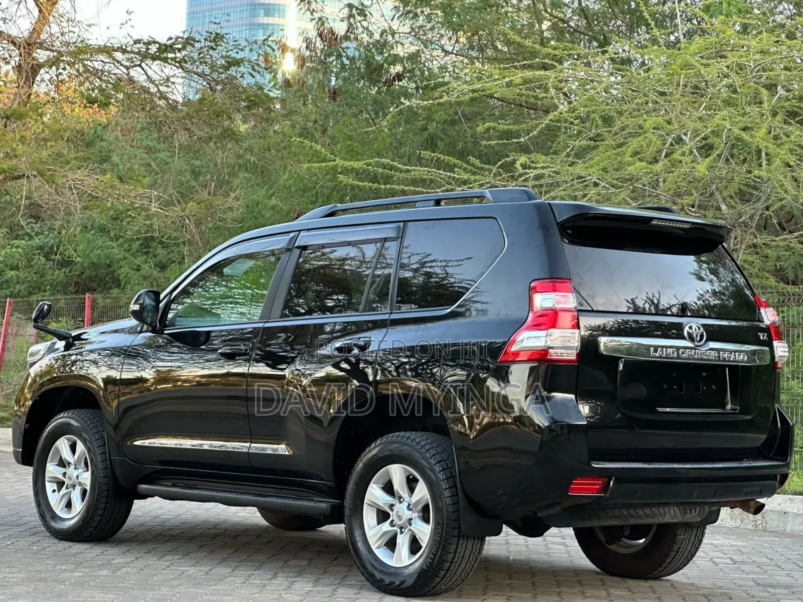 Toyota Land Cruiser Prado 2012 Black
