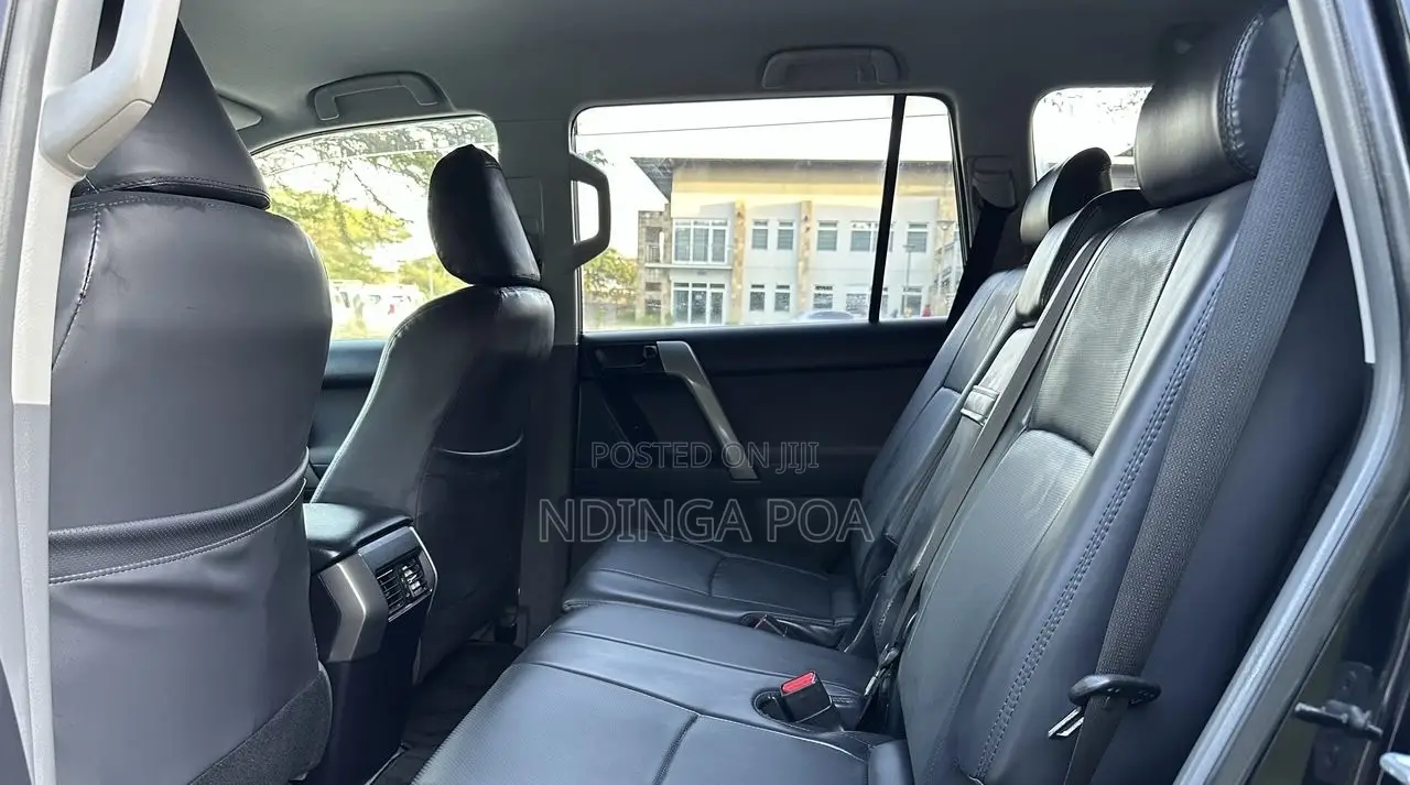 Toyota Land Cruiser Prado 2.7 i 2012 Black