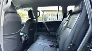 Toyota Land Cruiser Prado 2.7 i 2012 Black
