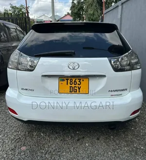 Toyota Harrier 2005 White