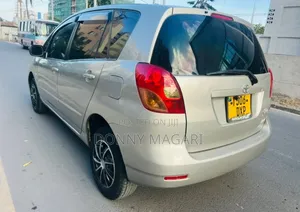 Toyota Corolla Spacio 2006 Gold