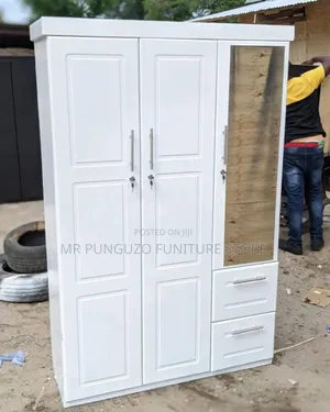 Wardrobe Milango Mingap Kioo Kifupi