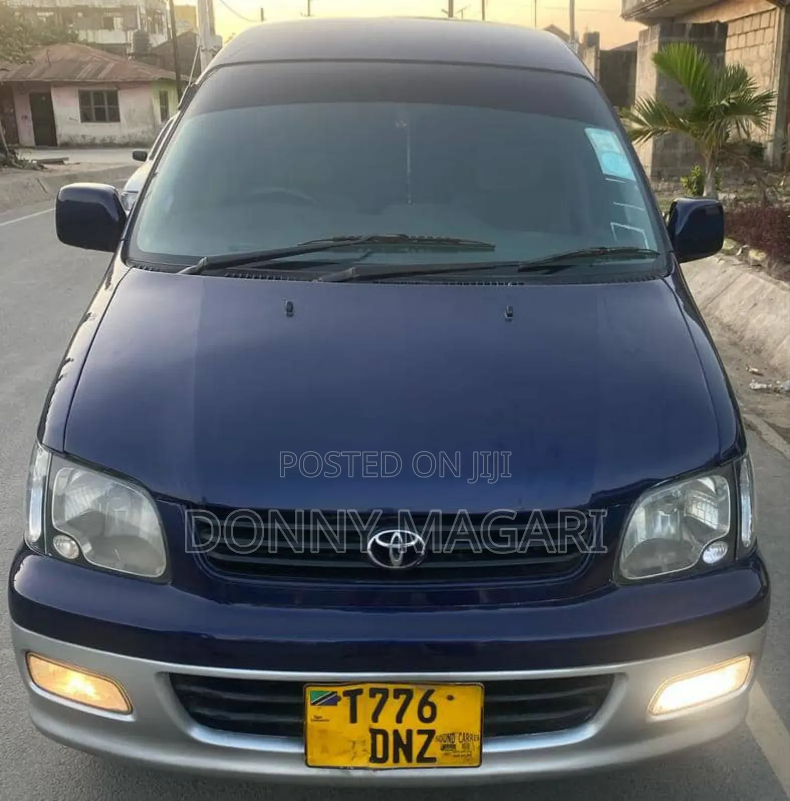 Toyota Noah 2001 Blue