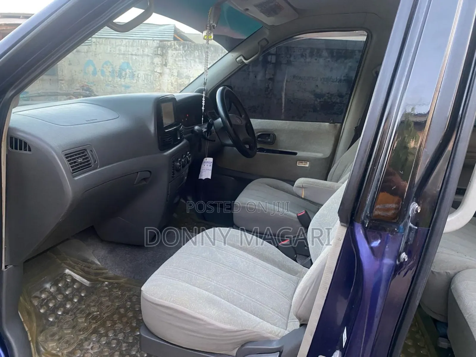 Toyota Noah 2001 Blue