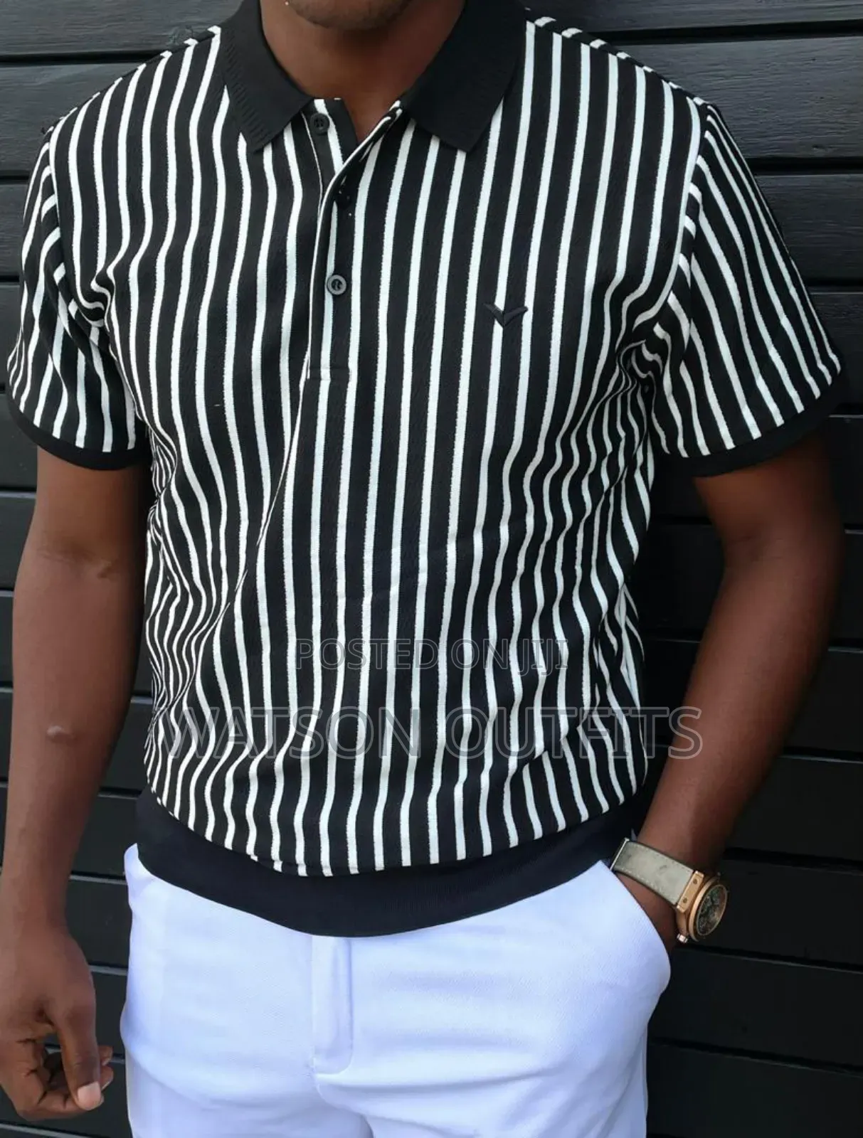 Formsix or T-Shirts Official That Haven't Round Collars