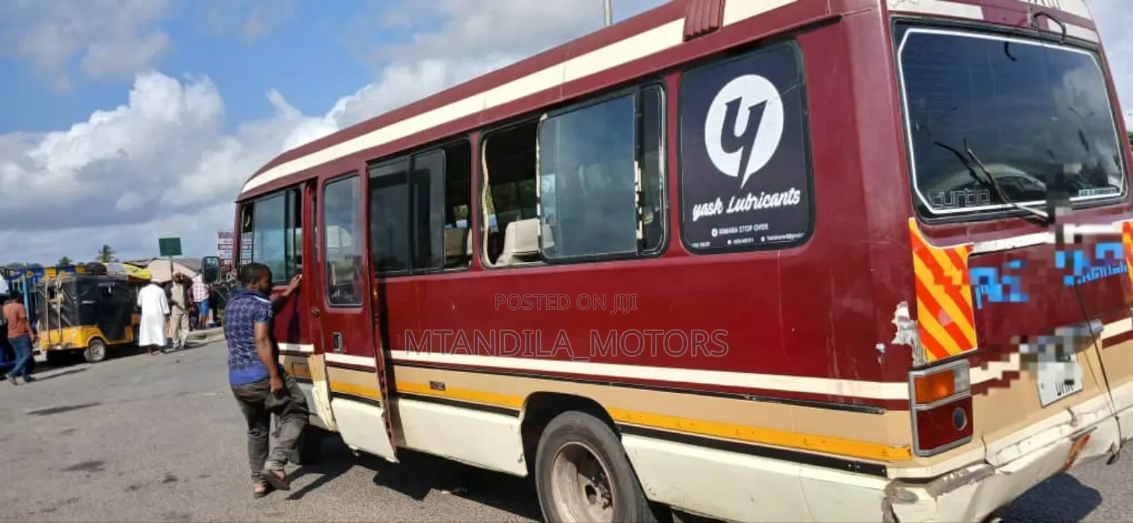 Toyota Coaster 1999 Silver
