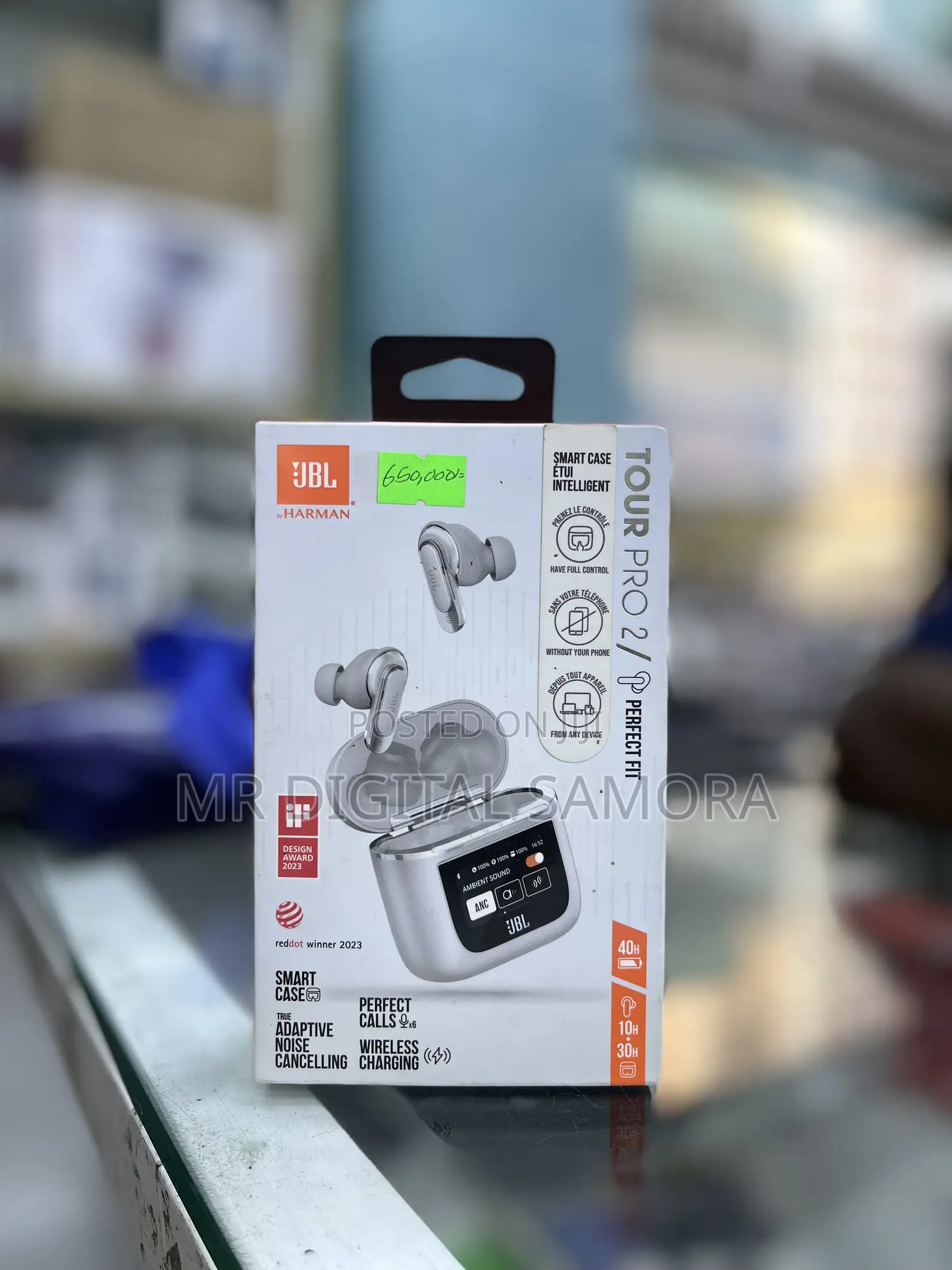 JBL Tour Pro 2