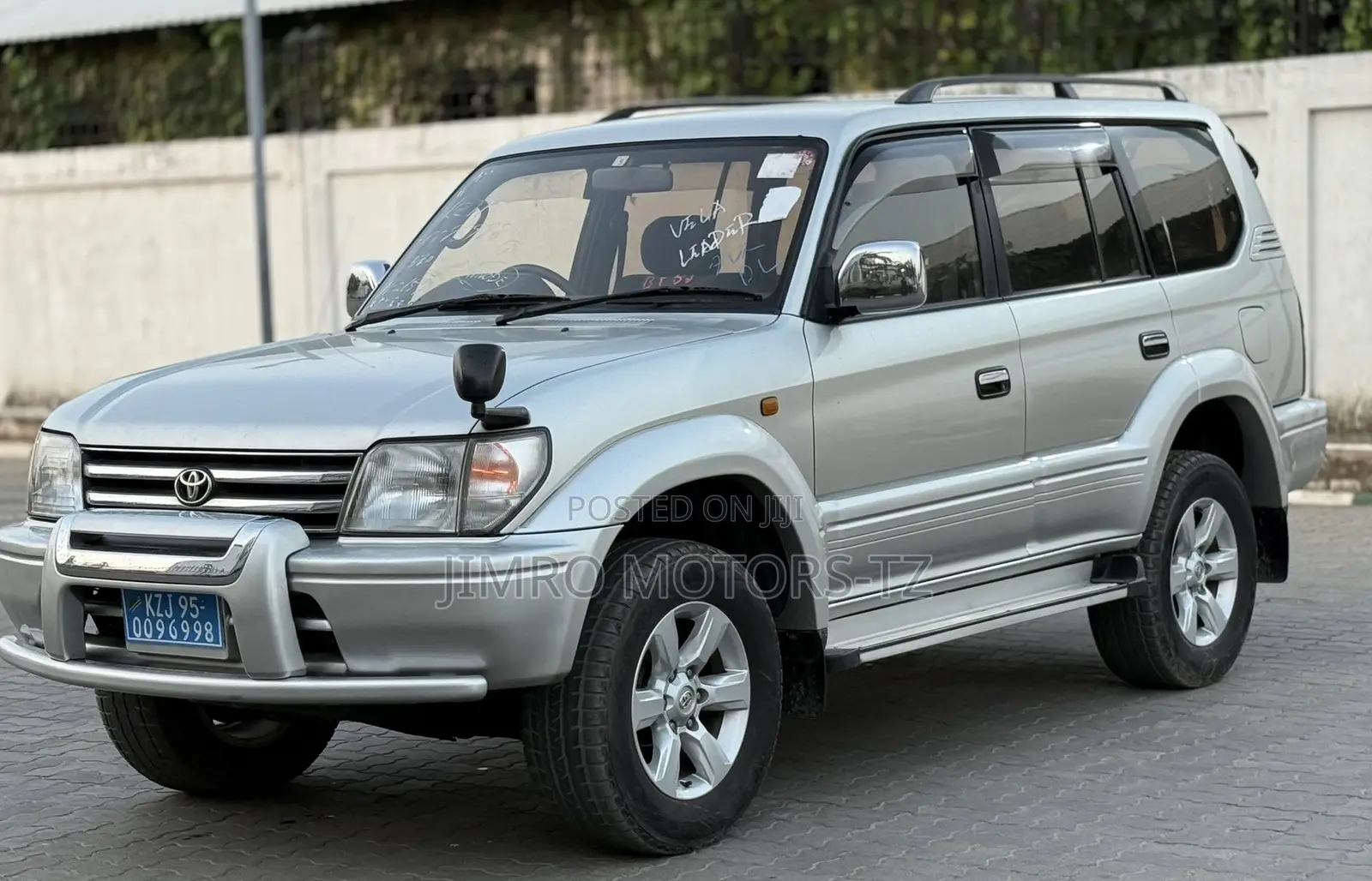 Toyota Land Cruiser Prado 2000 Silver